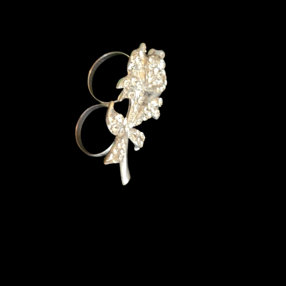 Pure Cubic Flower Ring - Picture 3 of 3